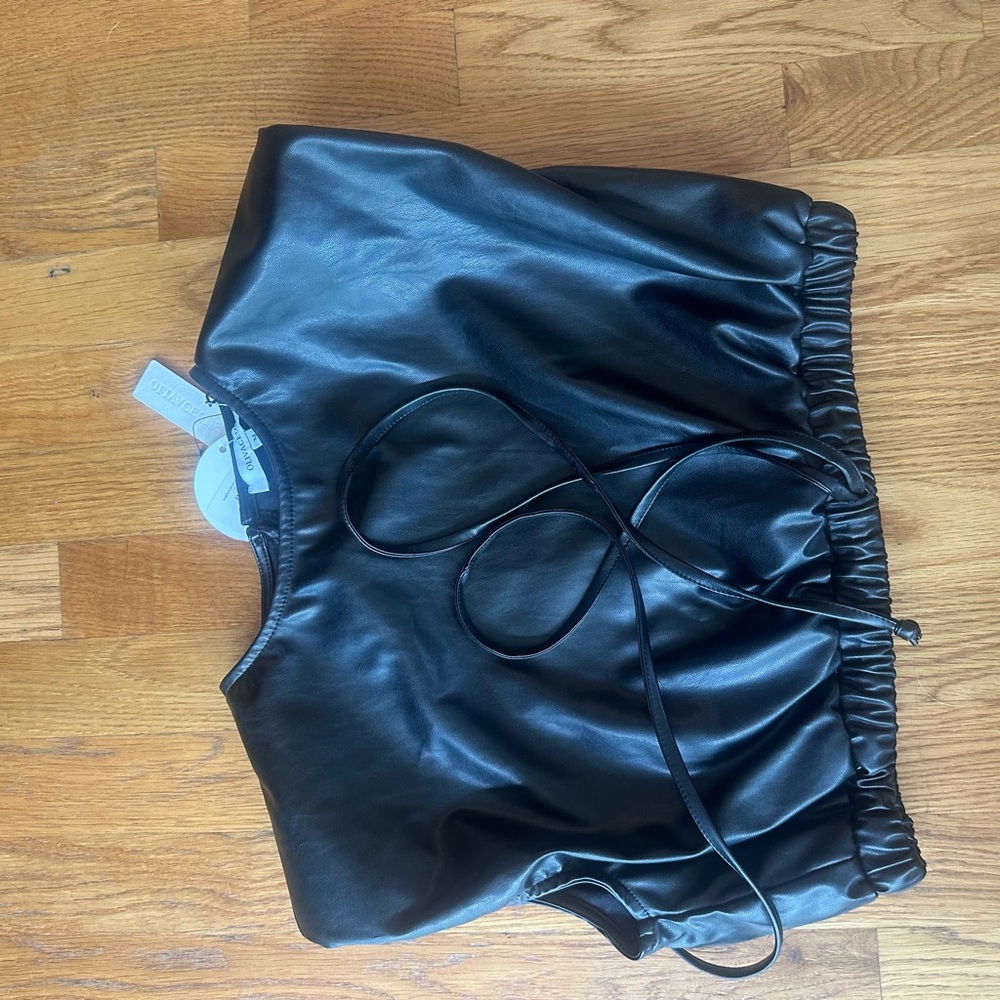Black Faux Leather Tip